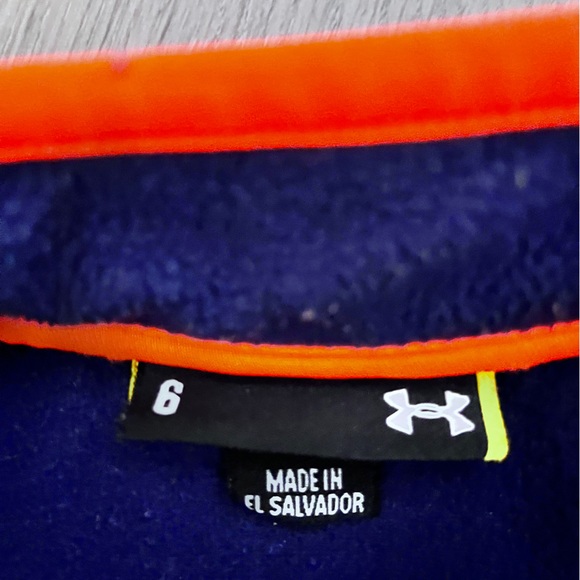 Under Armour Toddler 1/4 Zip
Fleece Pullover - Picture 3 of 3